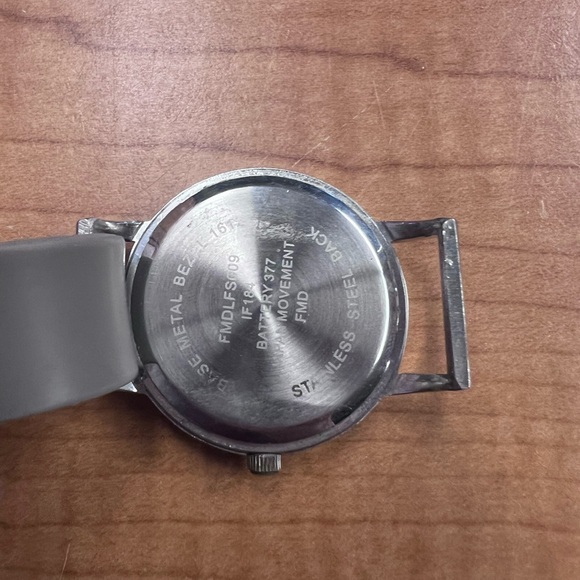 Watch - Picture 3 of 3